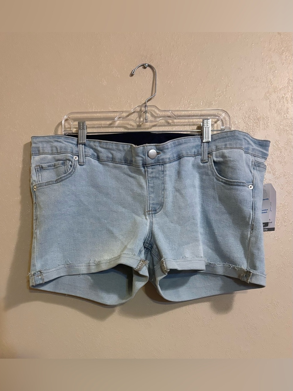 NWT Time and Tru Women's Maternity Roll Cuff Shorts sz XXL 20